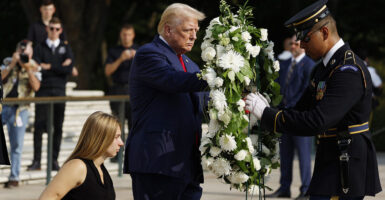 Donald Trump lays wreath at Arlington National Cemetery