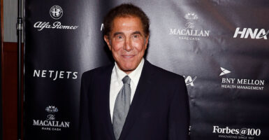 Steve Wynn in a suit smiling