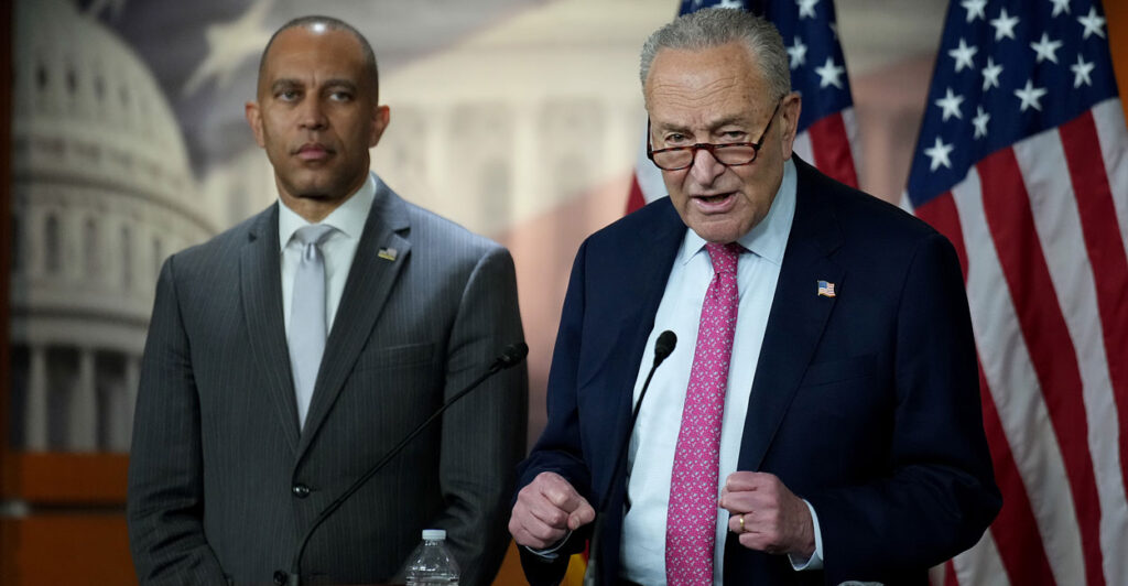 House Minority Leader Hakeem Jeffries (left) and Senate Minority Leader Chuck Schumer, both D-N.Y.