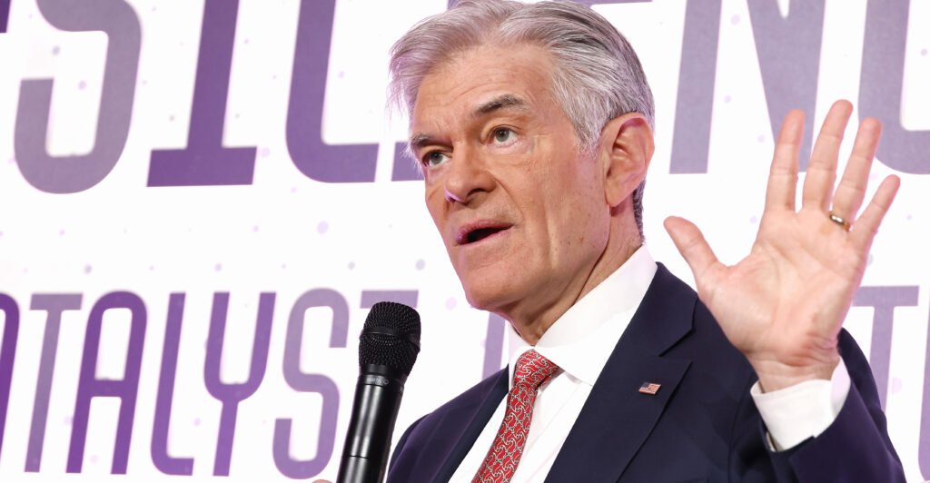 Dr. Mehmet Oz, Administrator, CMS speaks on stage