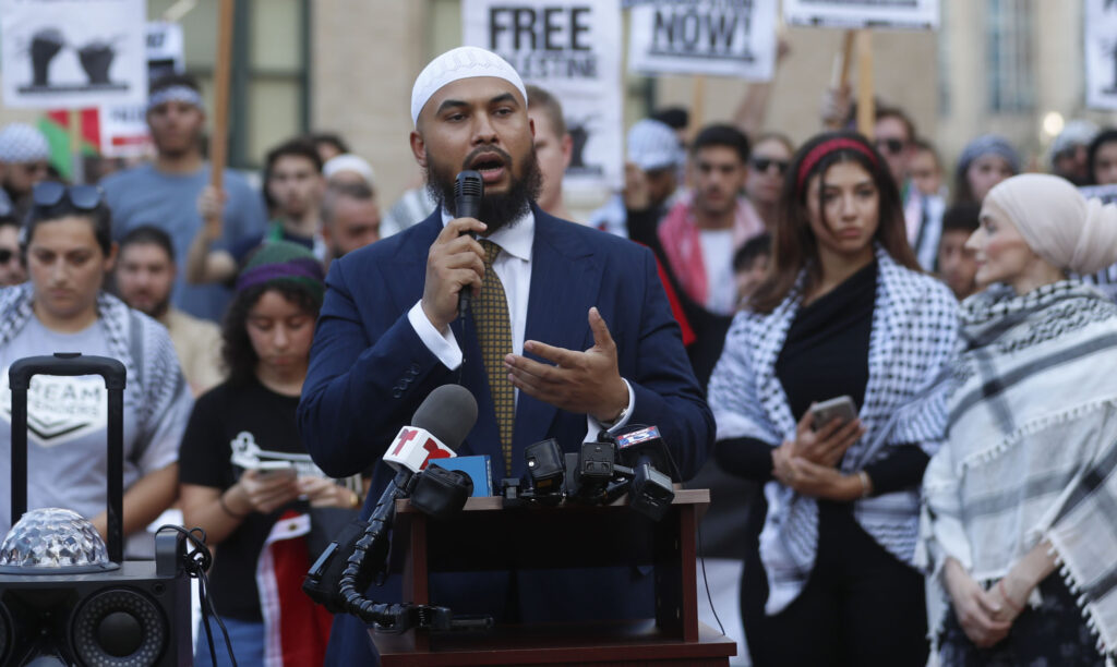 CAIR's Abdullah Jaber speaks to supporters.
